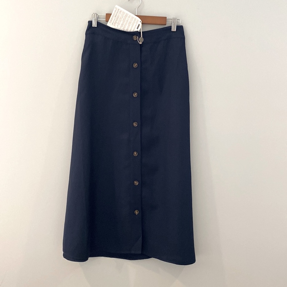 NWT Iris & Ink A Line navy skirt size 10 (size 6 US)